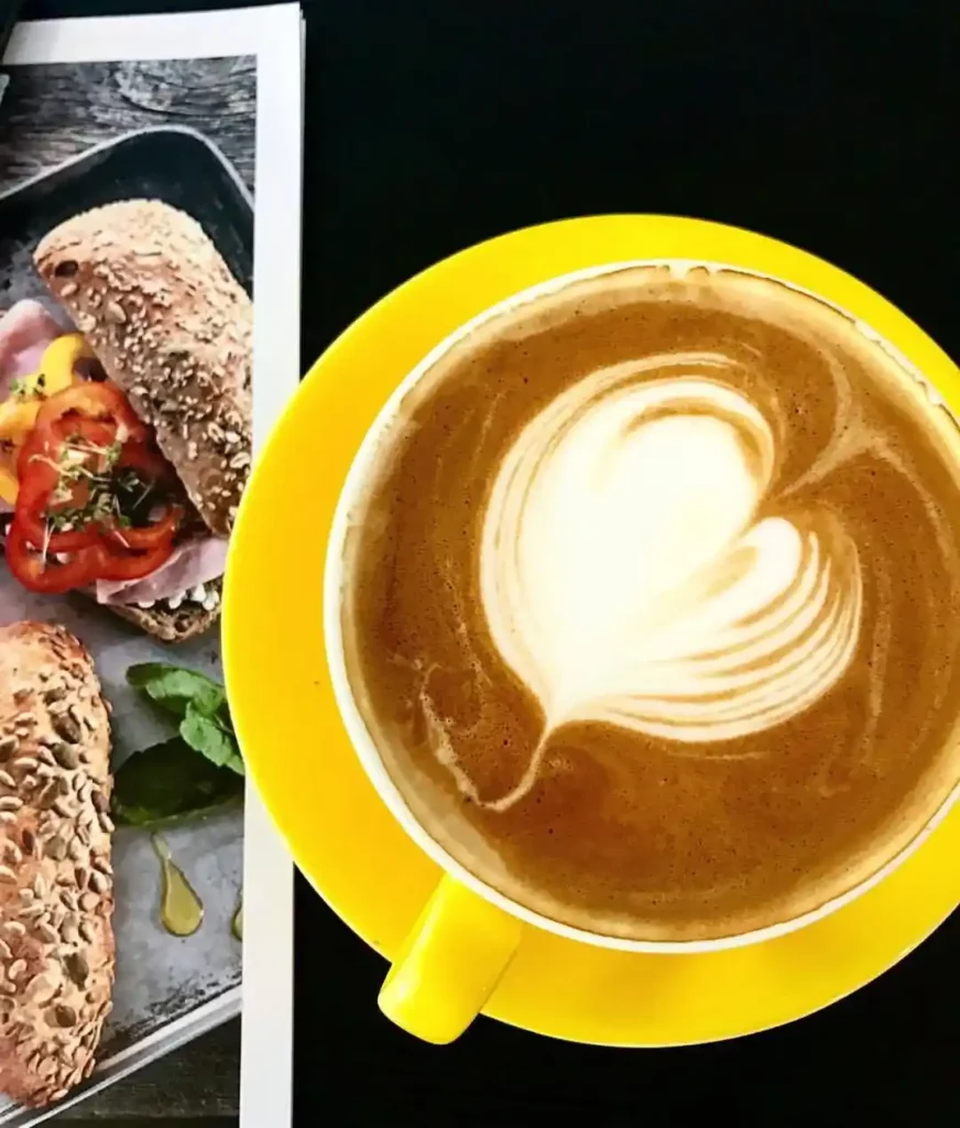 Café No.77 Freshly Squeezed Juices and Smoothies Meny Med Priser